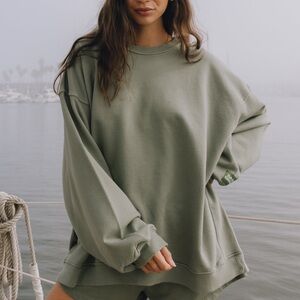 Oversize Crew + Shorts Set